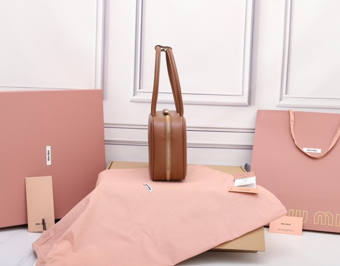 (Kicks Liu)  C*eline  bag  Top Quality 29*17*9cm
