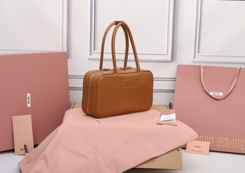 (Kicks Liu)  C*eline  bag  Top Quality 29*17*9cm
