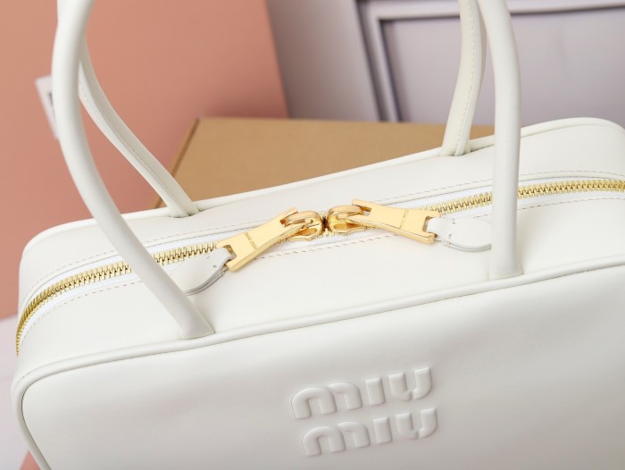 (Kicks Liu)  C*eline  bag  Top Quality 29*17*9cm