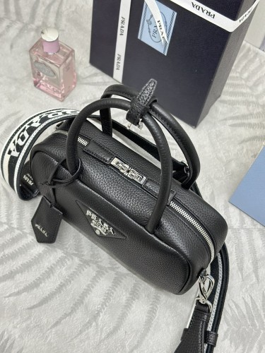 (Kicks Liu)  P*rada  bag  Top Quality  24*12*8.5cm