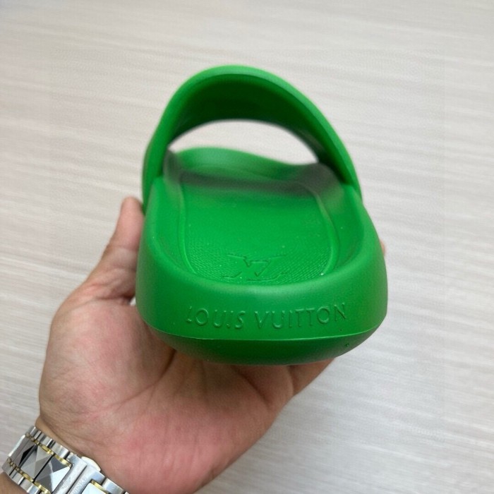 Kicks_Liu  L*ouis V*uitton  slippers