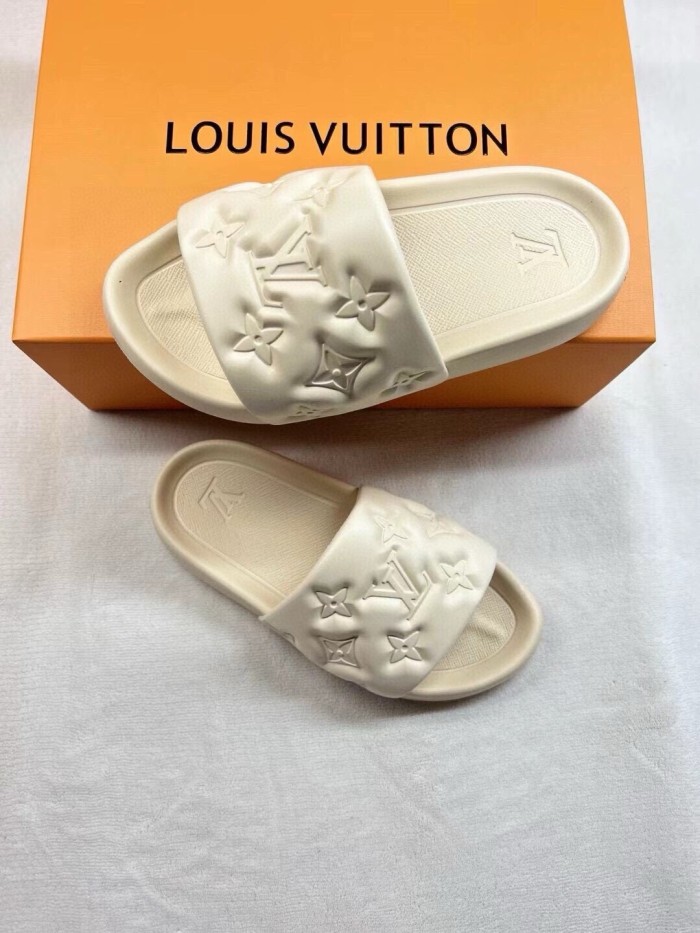 Kicks_Liu  L*ouis V*uitton  slippers