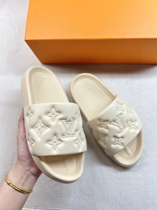 Kicks_Liu  L*ouis V*uitton  slippers