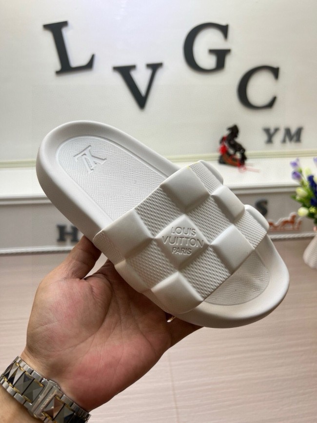 Kicks_Liu  L*ouis V*uitton  slippers