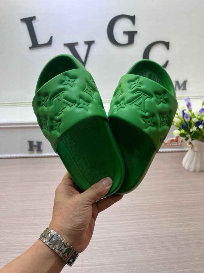 Kicks_Liu  L*ouis V*uitton  slippers