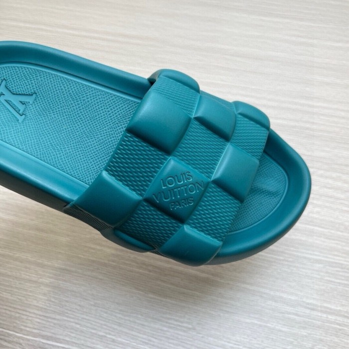 Kicks_Liu  L*ouis V*uitton  slippers