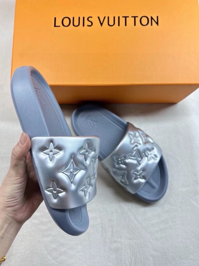 Kicks_Liu  L*ouis V*uitton  slippers