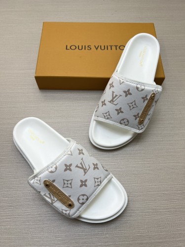 Kicks_Liu  L*ouis V*uitton  slippers
