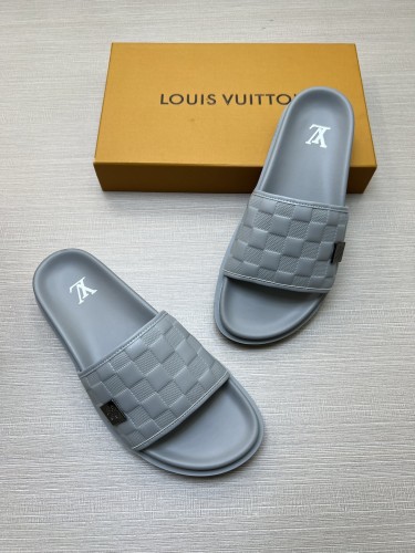 Kicks_Liu  L*ouis V*uitton  slippers