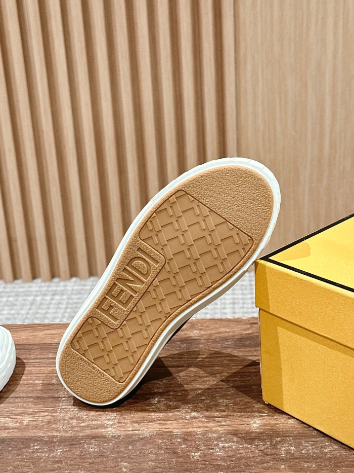 Kicks_Liu F*endi   Sneakers