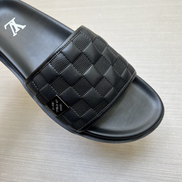 Kicks_Liu  L*ouis V*uitton  slippers