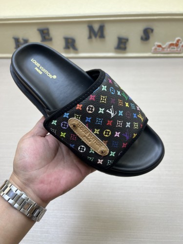 Kicks_Liu  L*ouis V*uitton  slippers