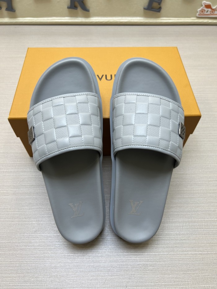Kicks_Liu  L*ouis V*uitton  slippers
