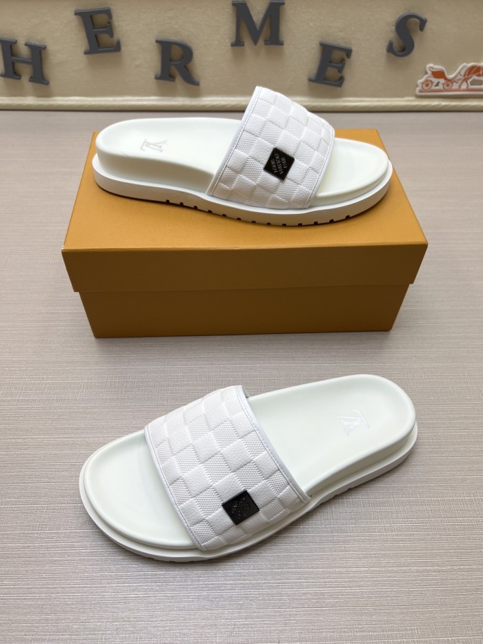 Kicks_Liu  L*ouis V*uitton  slippers