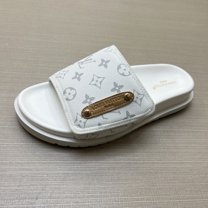 Kicks_Liu  L*ouis V*uitton  slippers