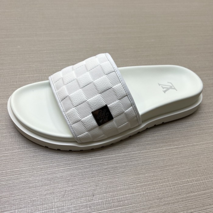 Kicks_Liu  L*ouis V*uitton  slippers
