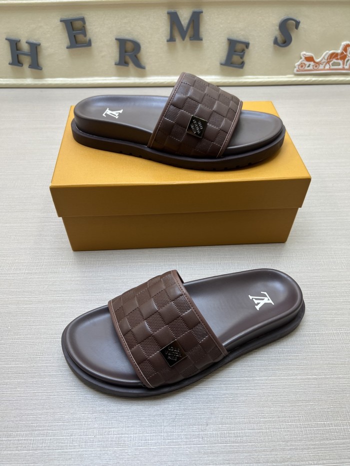 Kicks_Liu  L*ouis V*uitton  slippers
