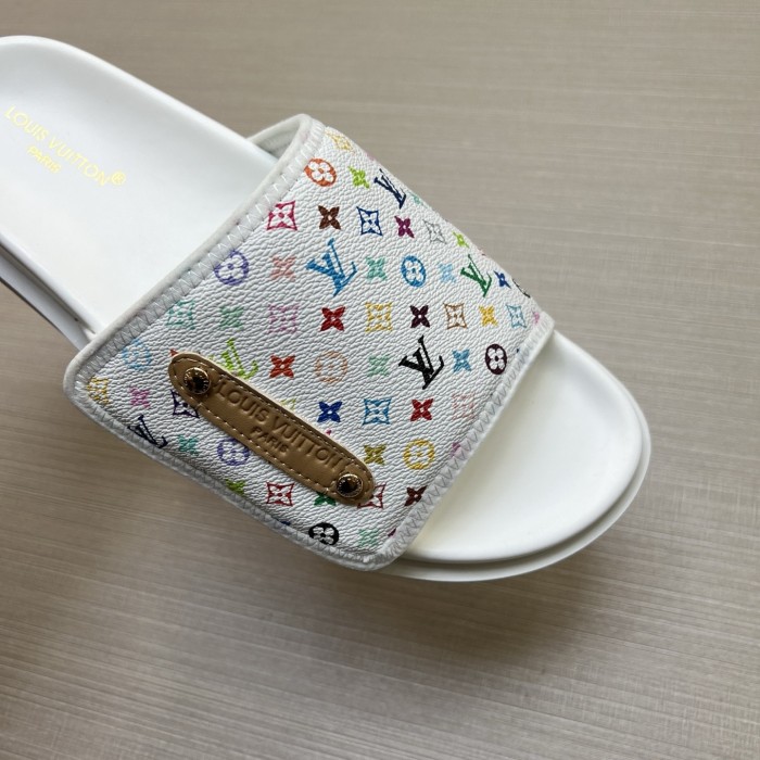 Kicks_Liu  L*ouis V*uitton  slippers