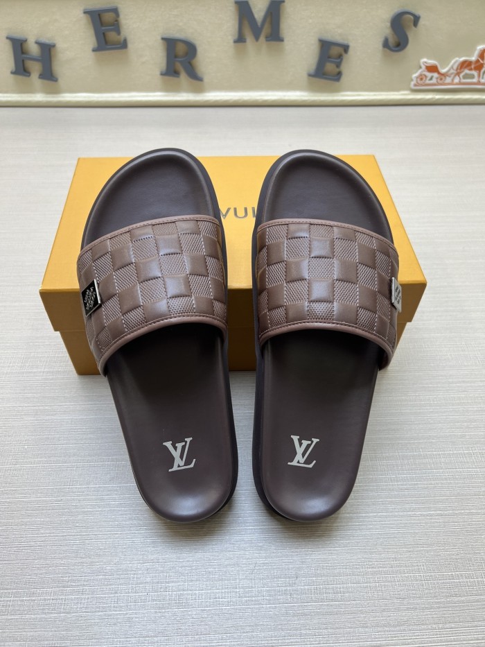 Kicks_Liu  L*ouis V*uitton  slippers