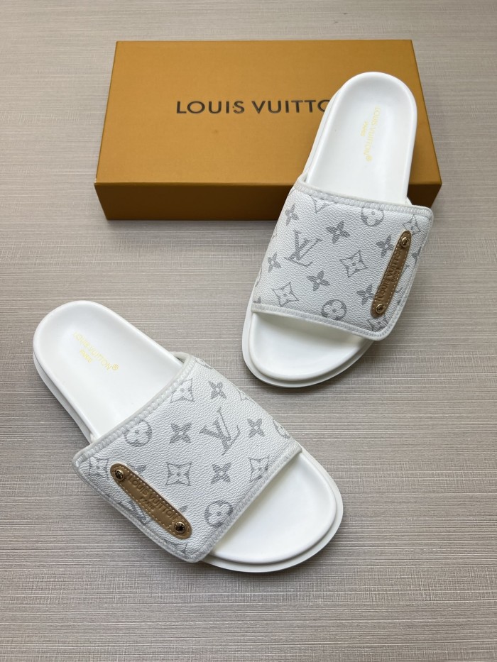 Kicks_Liu  L*ouis V*uitton  slippers