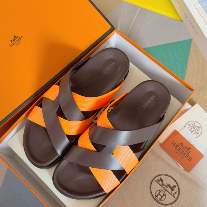 Kicks_Liu  L*ouis V*uitton  slipppers