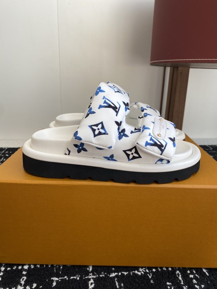 Kicks_Liu  L*ouis V*uitton  slipppers