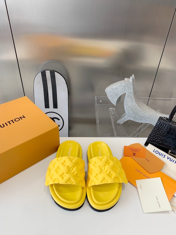 Kicks_Liu  L*ouis V*uitton  slipppers