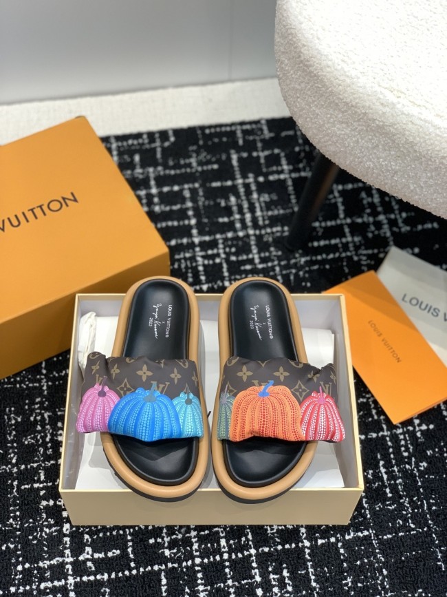 Kicks_Liu  L*ouis V*uitton  slipppers