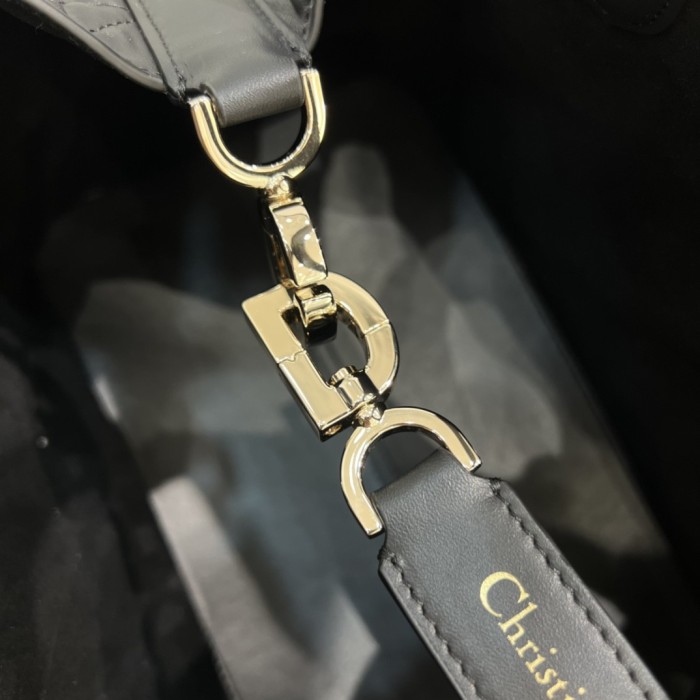 (Kicks Liu)  D*ior Handbag  Top Quality  28*21.5*19cm