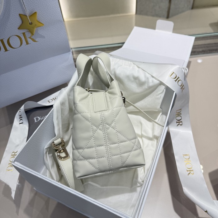 (Kicks Liu)  D*ior Handbag  Top Quality  13*15*12cm