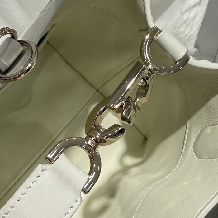 (Kicks Liu)  D*ior Handbag  Top Quality  13*15*12cm