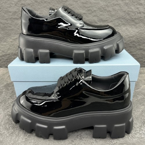 (Kicks Liu)  P*rada  Loafer  Top Quality