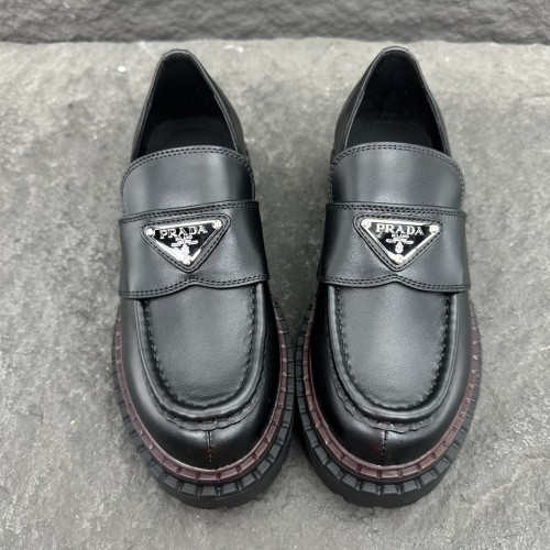 (Kicks Liu)  P*rada  Loafer  Top Quality