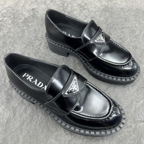 (Kicks Liu)  P*rada  Loafer  Top Quality
