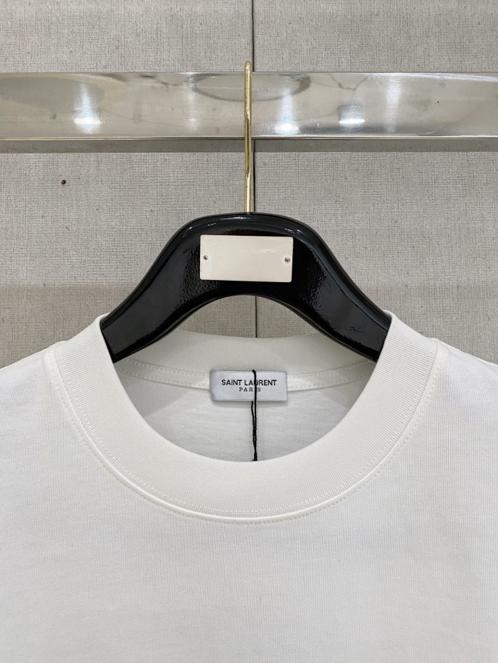 (Kicks Liu) T-shirt  Top Quality