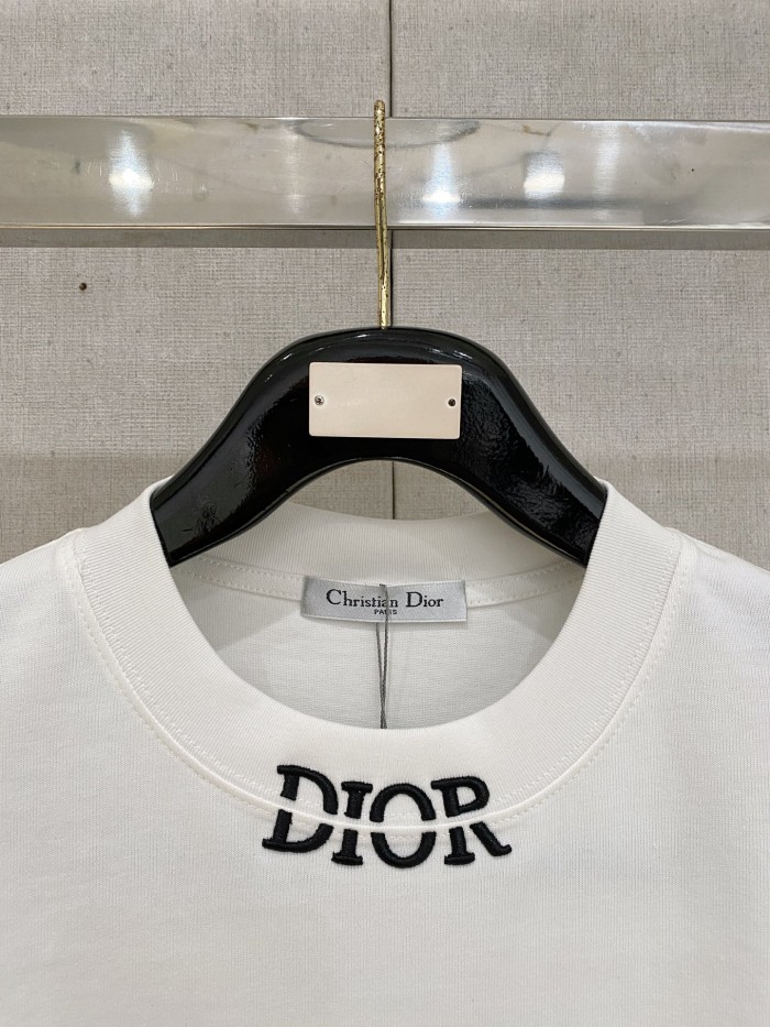 (Kicks Liu) T-shirt  Top Quality
