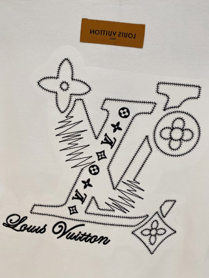 (Kicks Liu) T-shirt  Top Quality