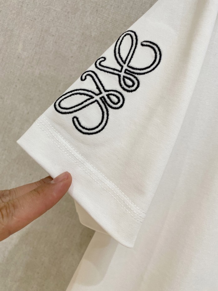 (Kicks Liu) T-shirt  Top Quality
