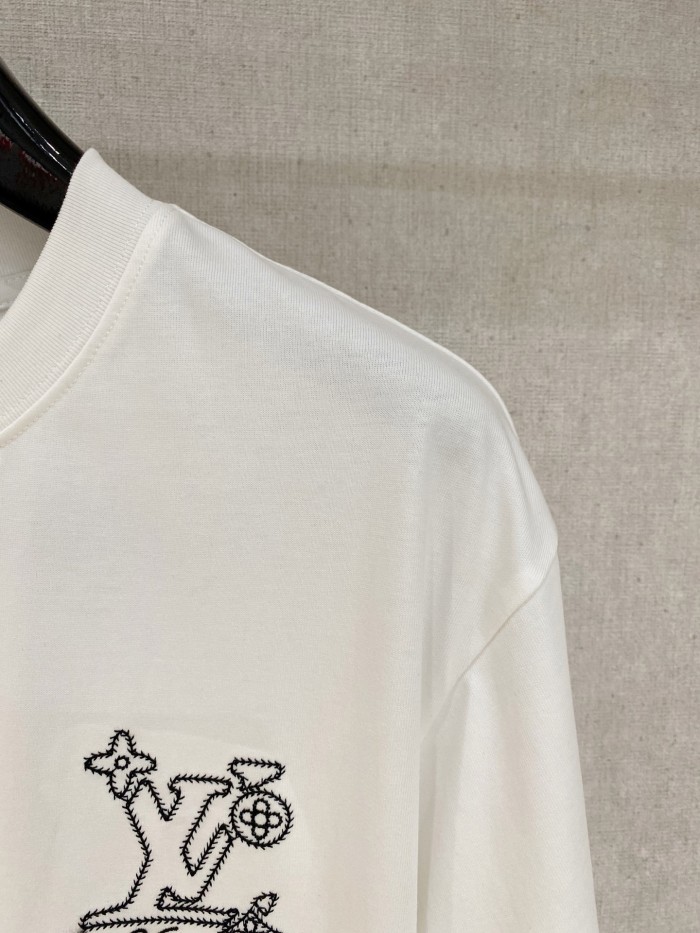 (Kicks Liu) T-shirt  Top Quality