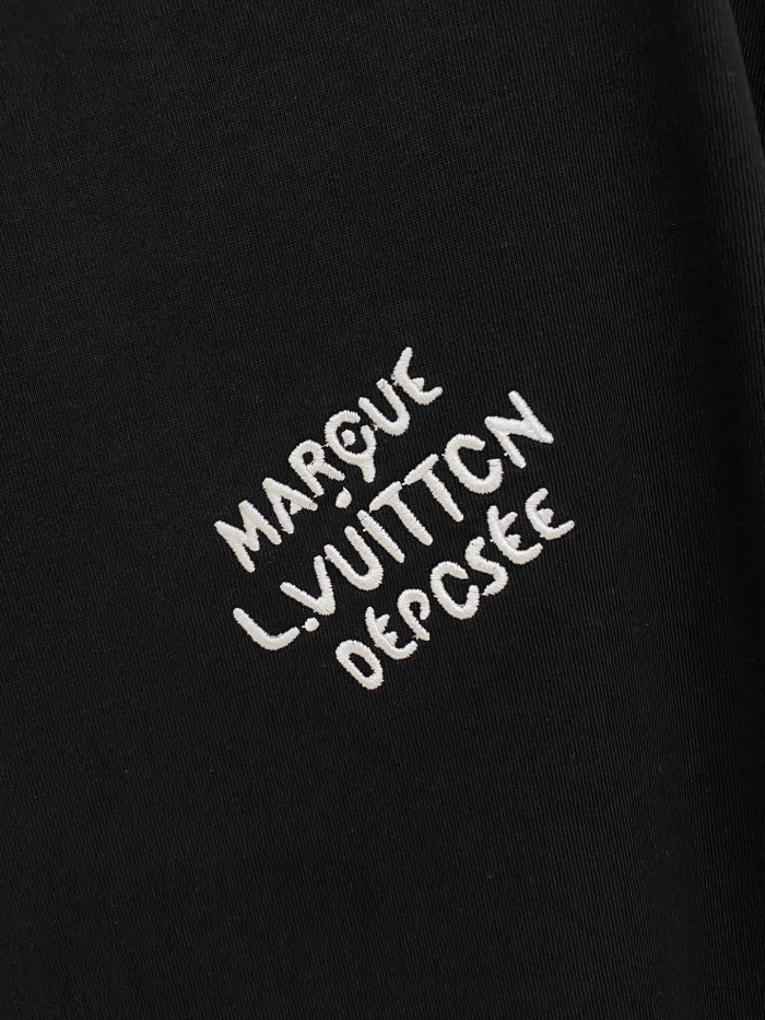 (Kicks Liu) T-shirt  Top Quality