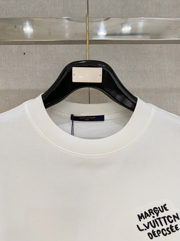 (Kicks Liu) T-shirt  Top Quality