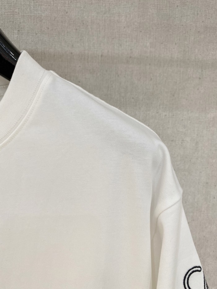 (Kicks Liu) T-shirt  Top Quality