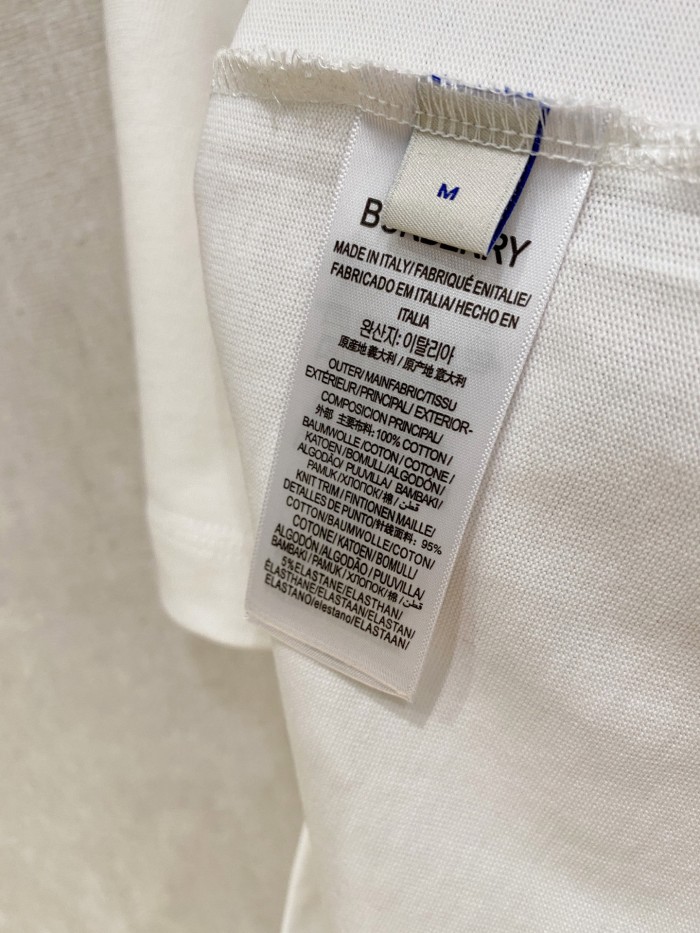 (Kicks Liu) T-shirt  Top Quality