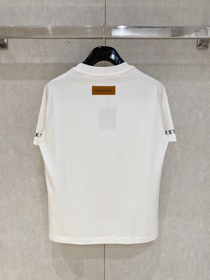 (Kicks Liu) T-shirt  Top Quality