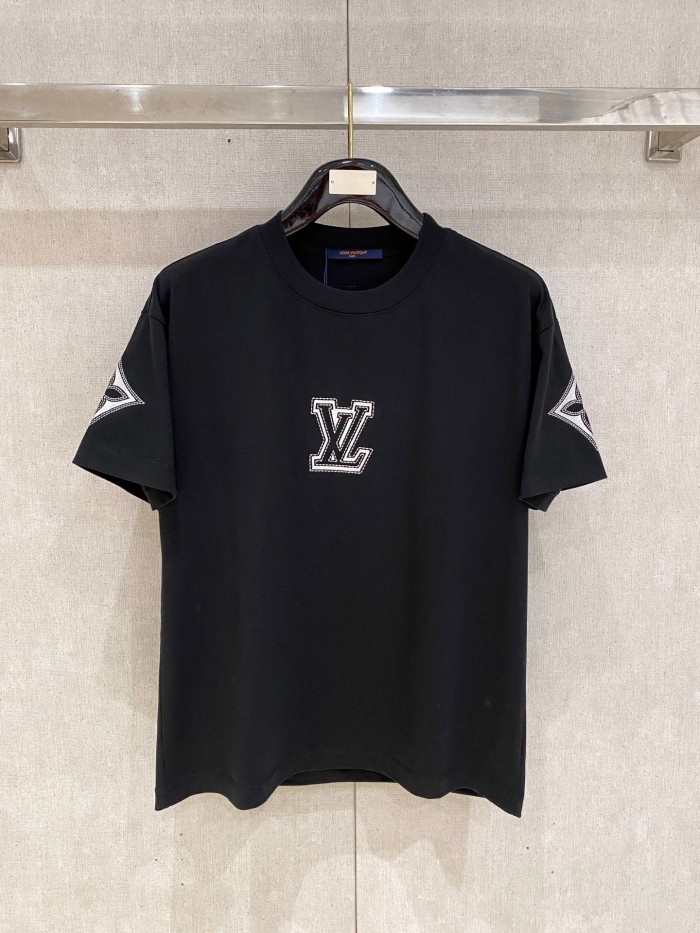 (Kicks Liu) T-shirt  Top Quality
