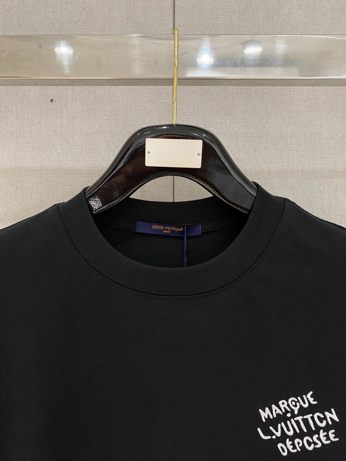 (Kicks Liu) T-shirt  Top Quality