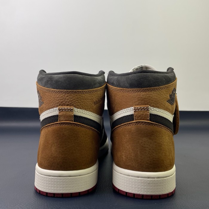 (Kicks_Liu) Nike AJ1  Air Jordan 1 High OG  sneaker  Top Quality