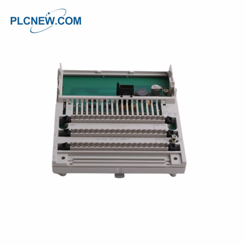Schneider 170ADI35000 DC Input Module