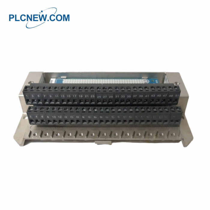 GE IS430SNUAH1A UNIVERSAL I/O MODULE