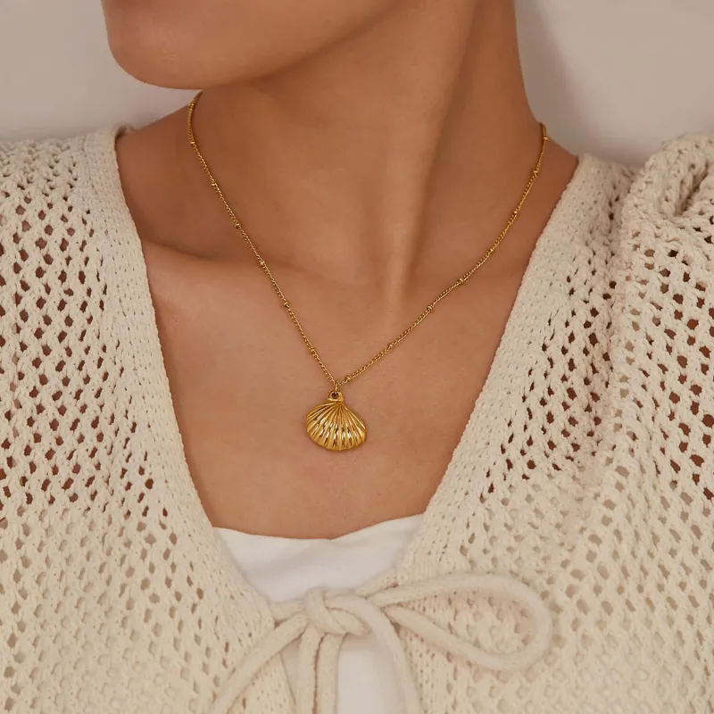 Wholesale Stainless Steel Shell Pendant